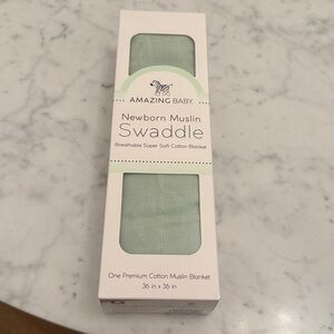 Amazing Baby Muslin Swaddle Blanket Green Cotton 36x36 Newborn NWT 36” x 36”